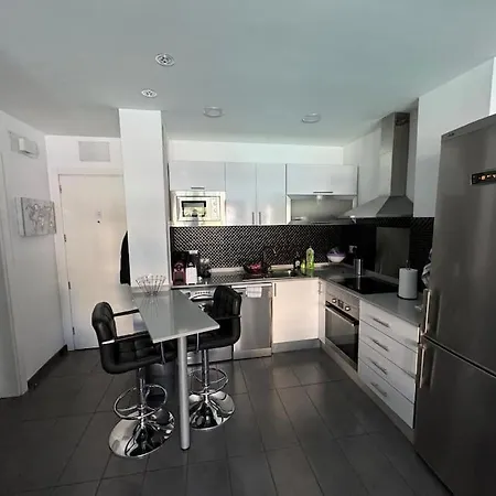 Iguazu Poolview Near Yumbo Apartamento