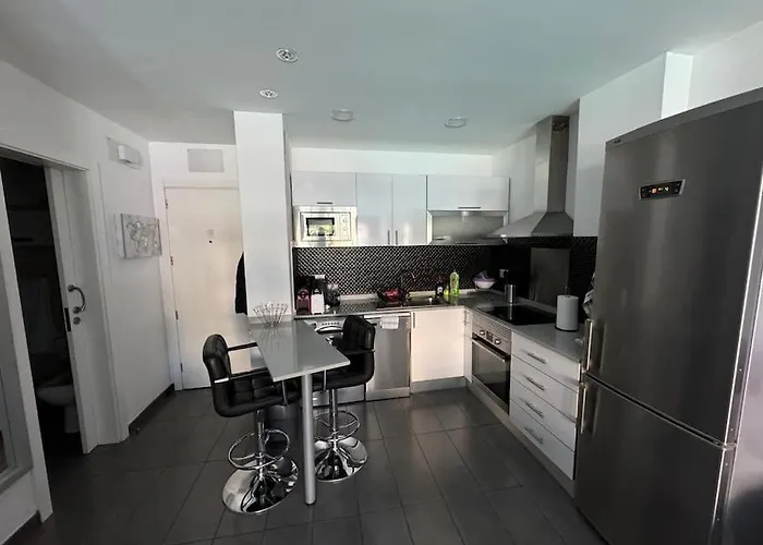 Iguazu Poolview Near Yumbo Appartement