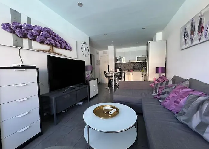 Appartement Iguazu Poolview Near Yumbo *