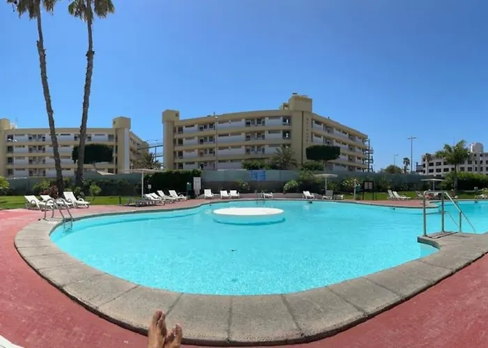 Iguazu Poolview Near Yumbo Apartment Playa del Ingles (Gran Canaria)